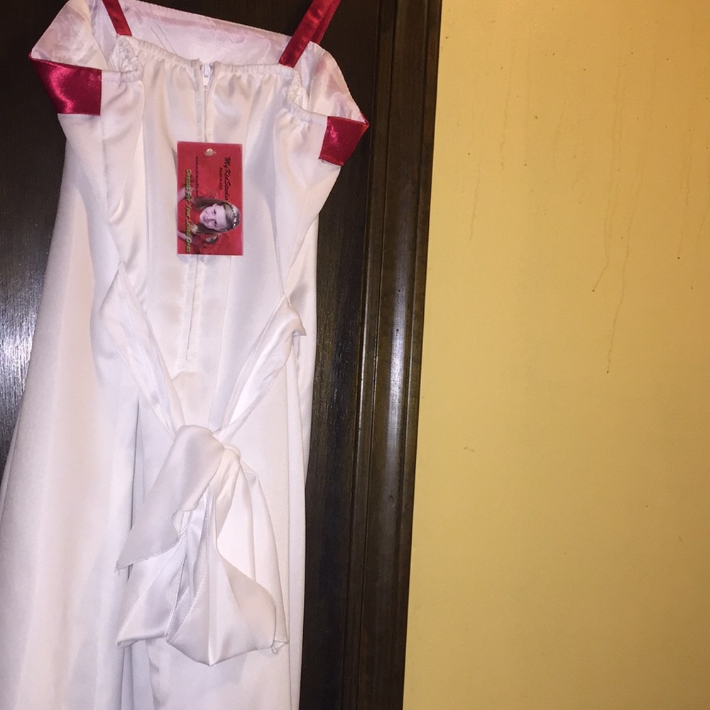 Dress - Picture 2 of 2